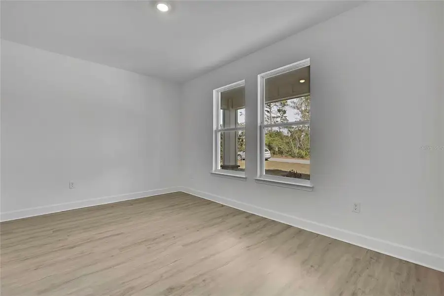 Spacious, unfurnished interior of a new home in , Weeki Wachee (Image 42).