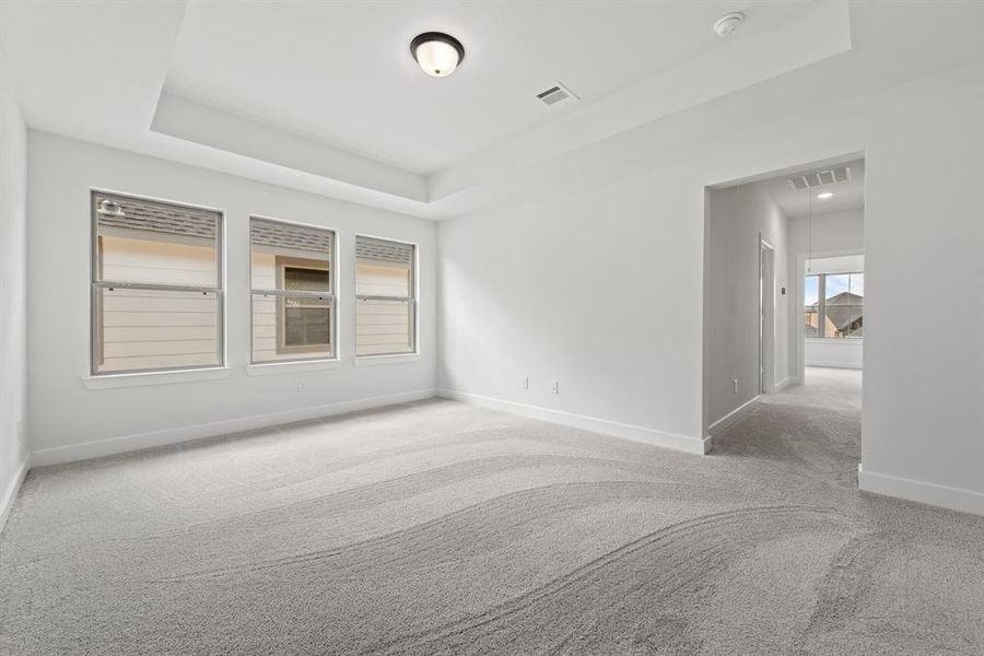 Spacious, unfurnished interior of a new home in The Trails, New Caney (Image 25).