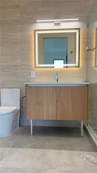 Image 40 of a home in .