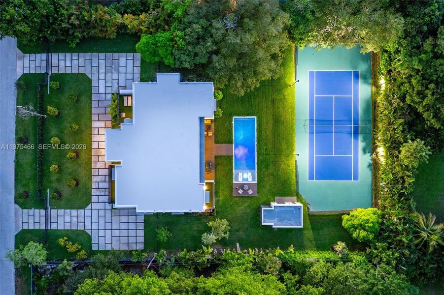 Community amenities in , Pinecrest (Image 87).