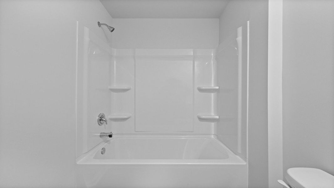 Spacious, unfurnished interior of a new home in Lakeview at Kitfield, Moncks Corner (Image 29).