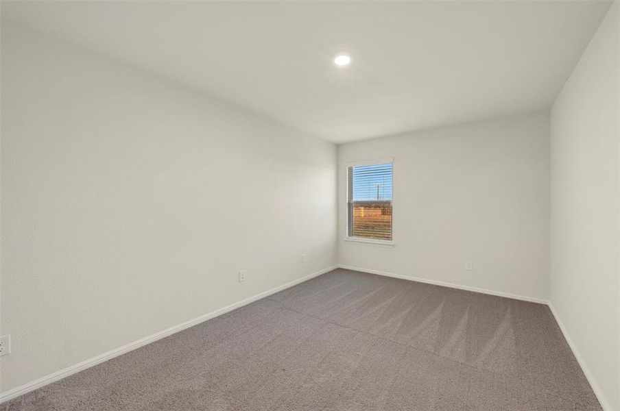 Spacious, unfurnished interior of a new home in The Preserve, Justin (Image 25).