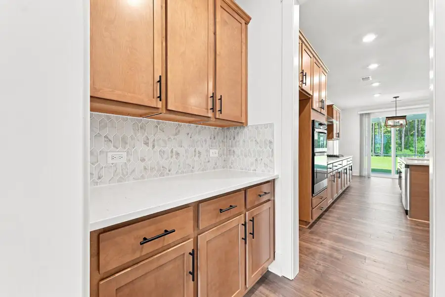Furnished interior view inside a new home in , Ravenel (Image 7).