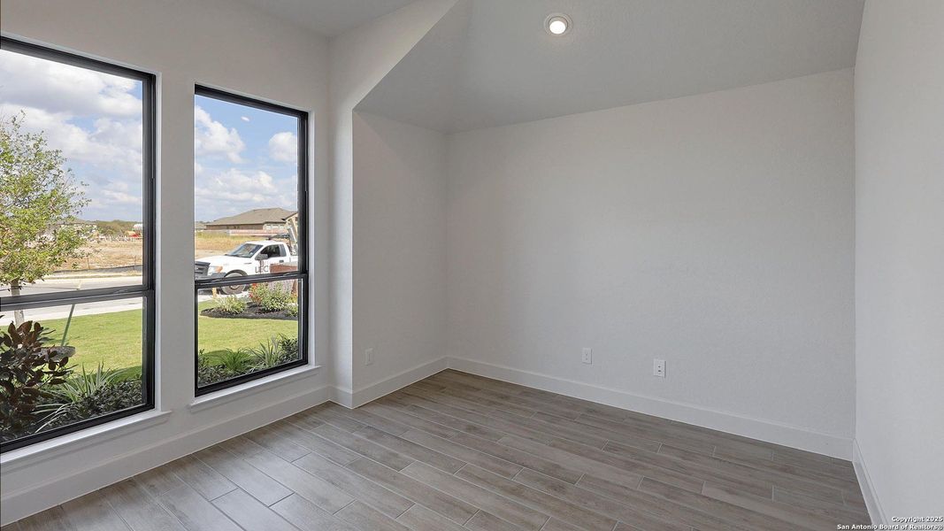 Spacious, unfurnished interior of a new home in Alsatian Oaks 50', Castroville (Image 12). Spacious, unfurnished interior of a new home in Alsatian Oaks 50', Castroville (Image 12).