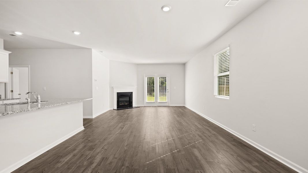 Spacious, unfurnished interior of a new home in Highland Hills, Graniteville (Image 17).
