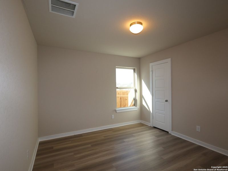 Spacious, unfurnished interior of a new home in Winding Brook, San Antonio (Image 17). Spacious, unfurnished interior of a new home in Winding Brook, San Antonio (Image 17).