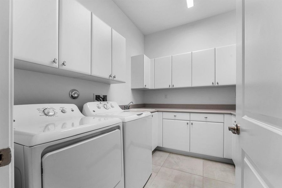 Furnished interior view inside a new home in Valencia Grand, Boynton Beach (Image 17). Furnished interior view inside a new home in Valencia Grand, Boynton Beach (Image 17).