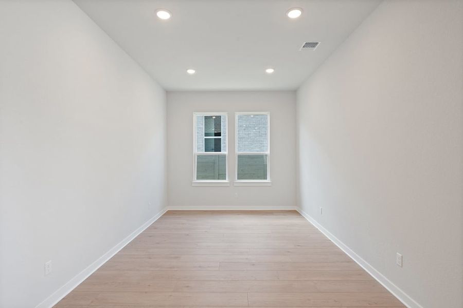 Spacious, unfurnished interior of a new home in Arbor Collection At Wolf Ranch, Georgetown (Image 30).