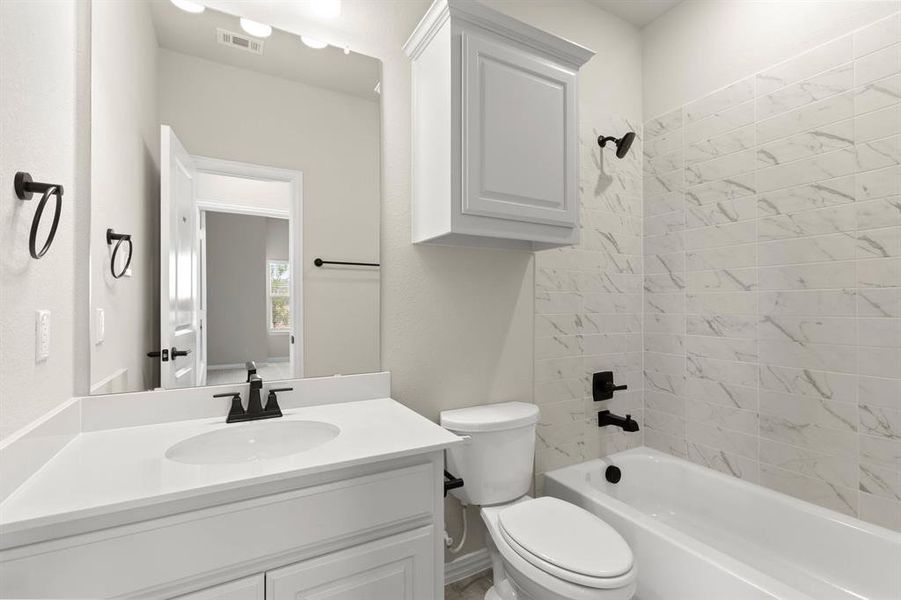 1315 Woodpecker-Bathroom-2