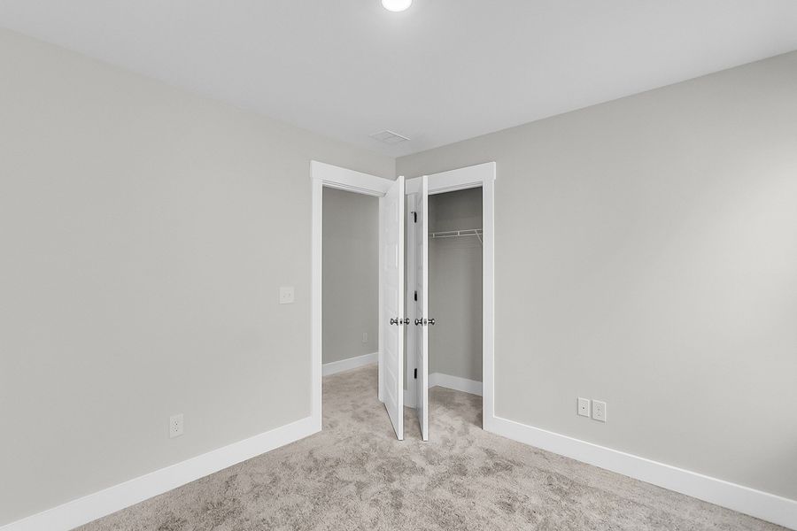 Spacious, unfurnished interior of a new home in Pineland Preserve, Summerville (Image 45).
