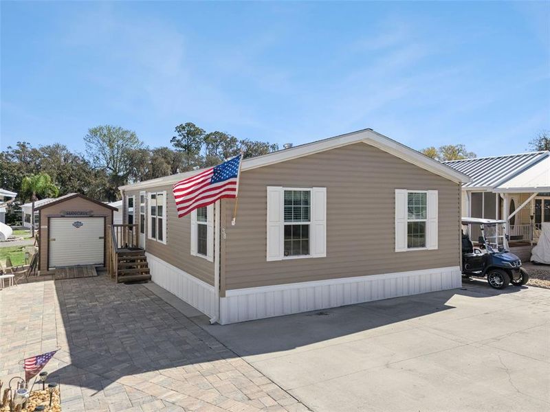 Exterior details and patio area of a home in , Davenport (Image 23).