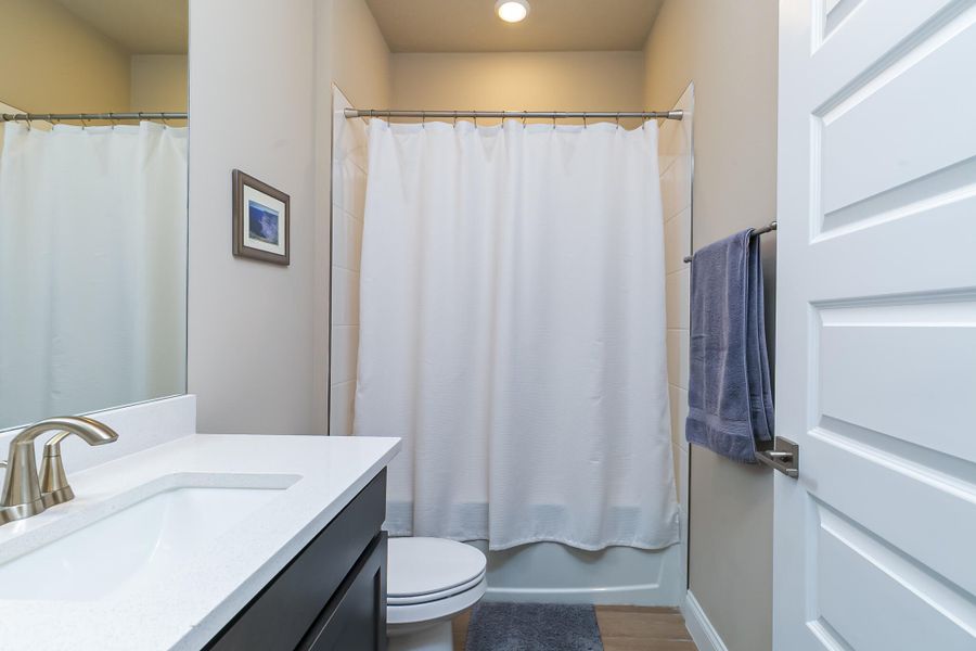 8667 Dahlia CIR