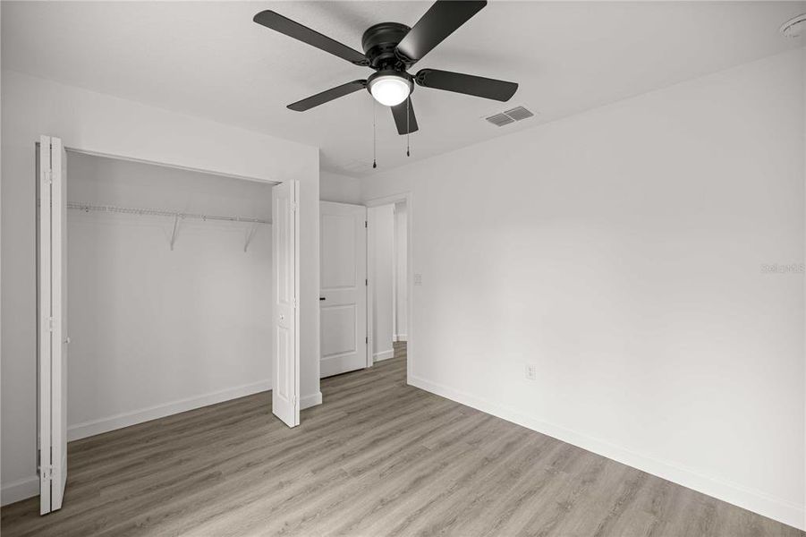 Spacious, unfurnished interior of a new home in , Dunnellon (Image 20).