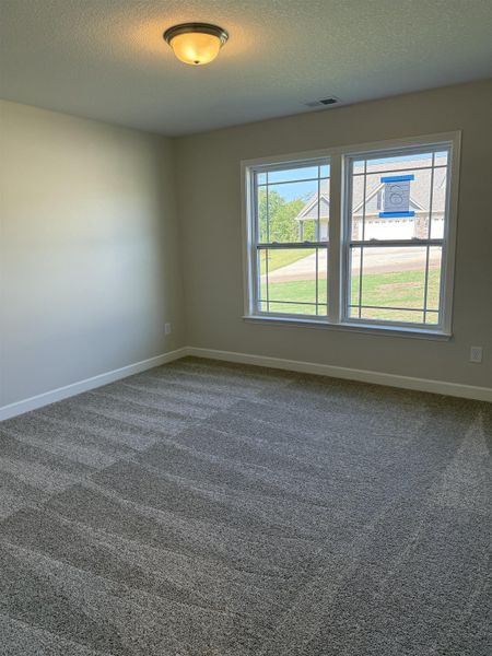 Spacious, unfurnished interior of a new home in Fall Creek, Inman (Image 6).