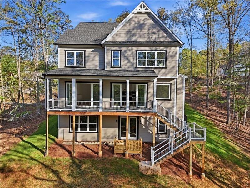 Exterior details and patio area of a home in , Murrayville (Image 28).