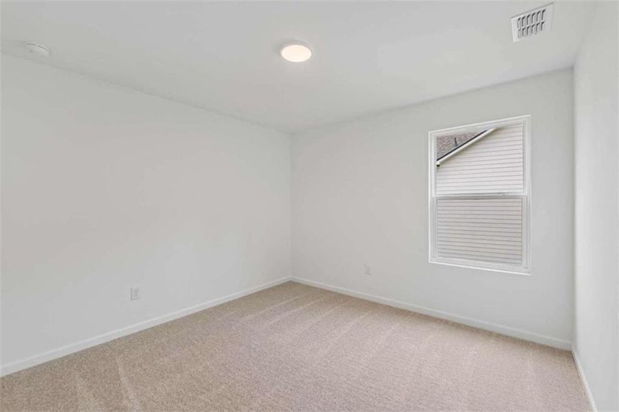 Spacious, unfurnished interior of a new home in The Pointe at Heron Bay, Locust Grove (Image 17).
