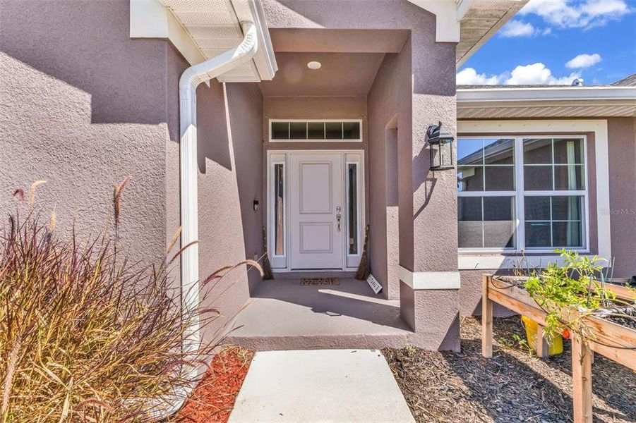 Exterior details and patio area of a home in , Punta Gorda (Image 3).