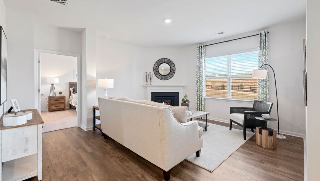 Furnished interior view inside a new home in Woodglen, Piedmont (Image 18).