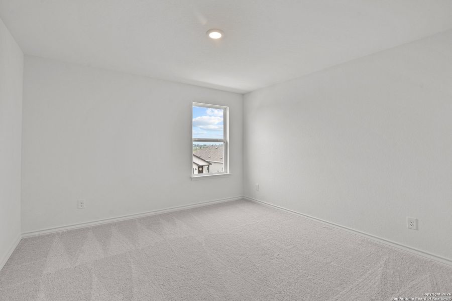 Spacious, unfurnished interior of a new home in Horizon Ridge, San Antonio (Image 25).