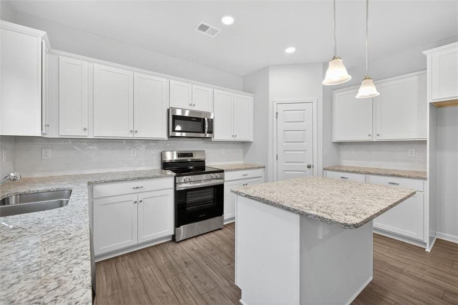 Furnished interior view inside a new home in Roxeywood Park, Winder (Image 17).