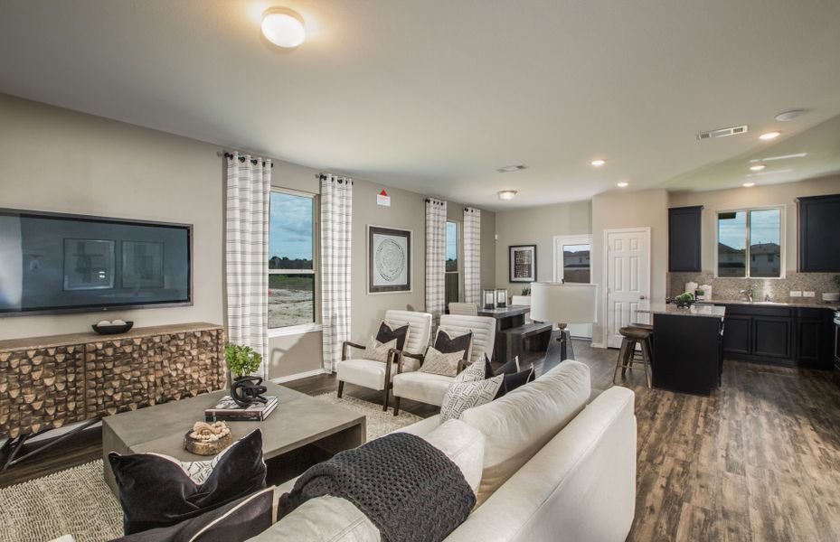 Entertaining Space Entertaining Space