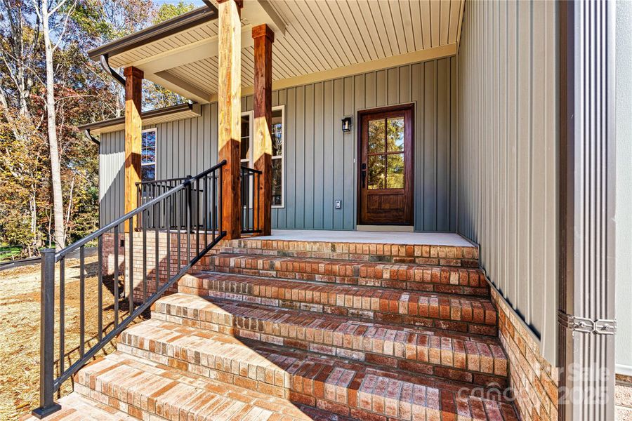 Exterior details and patio area of a home in , Newton (Image 15).