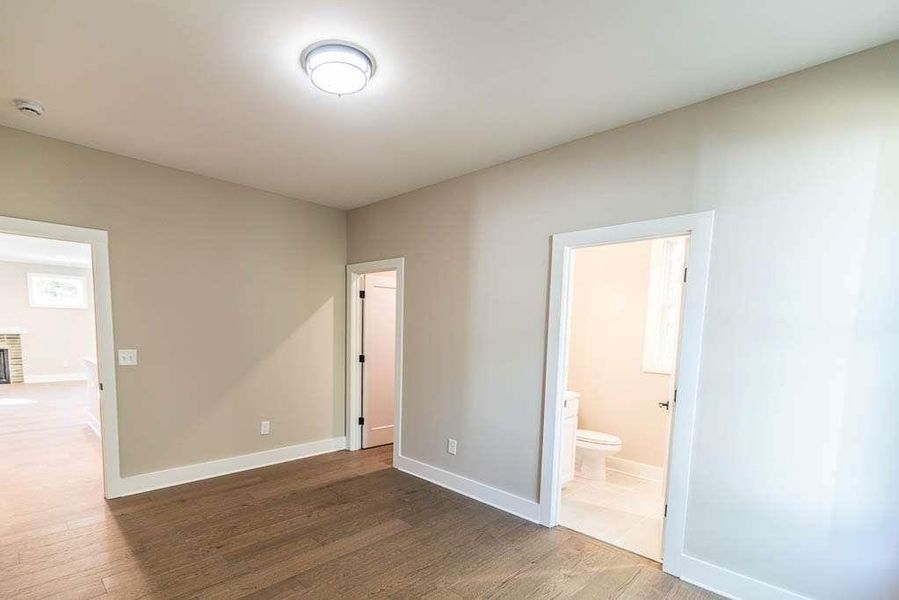 Spacious, unfurnished interior of a new home in Creekside, Decatur (Image 16).