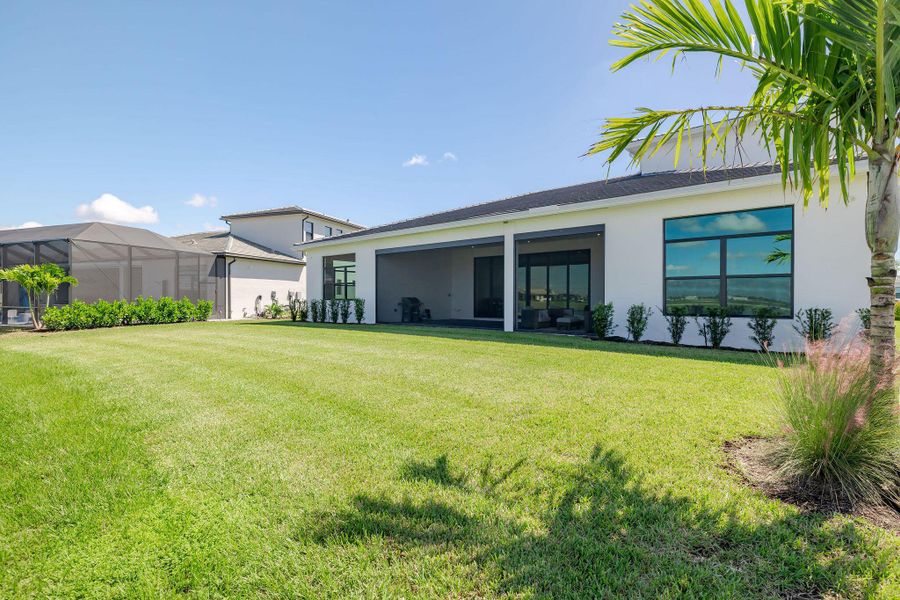 Exterior details and patio area of a home in , Port St. Lucie (Image 31).
