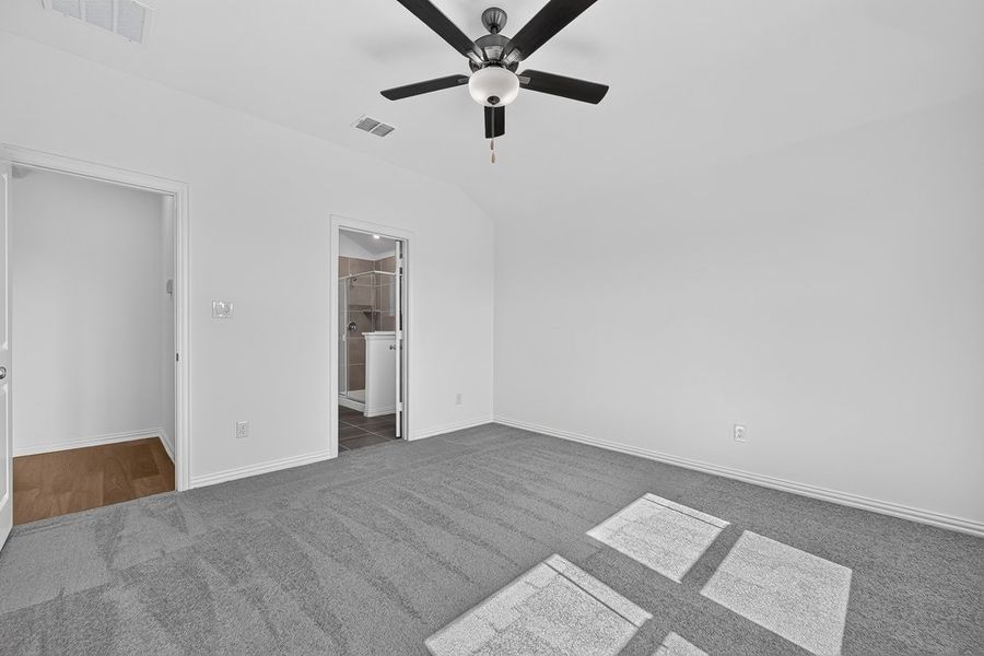 Spacious, unfurnished interior of a new home in Parks at Foster Crossing, Anna (Image 19). Spacious, unfurnished interior of a new home in Parks at Foster Crossing, Anna (Image 19).