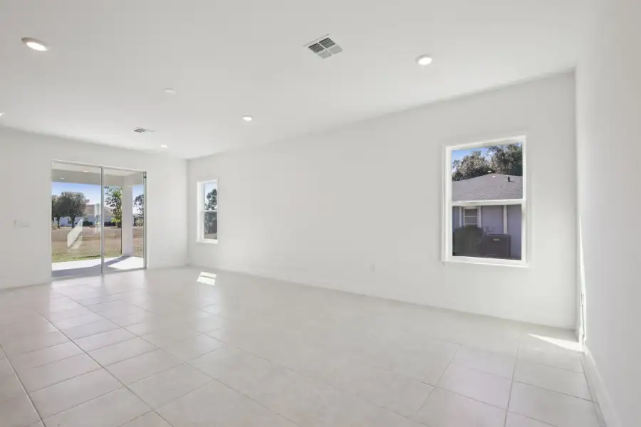 Representative unfurnished interior of a home built from the Melody by Maronda Homes in Englewood, Port Charlotte (Image 18).
