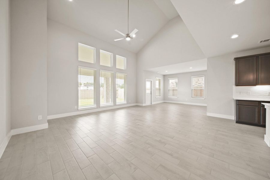 Spacious, unfurnished interior of a new home in Morton Creek Ranch, Katy (Image 22). Spacious, unfurnished interior of a new home in Morton Creek Ranch, Katy (Image 22).