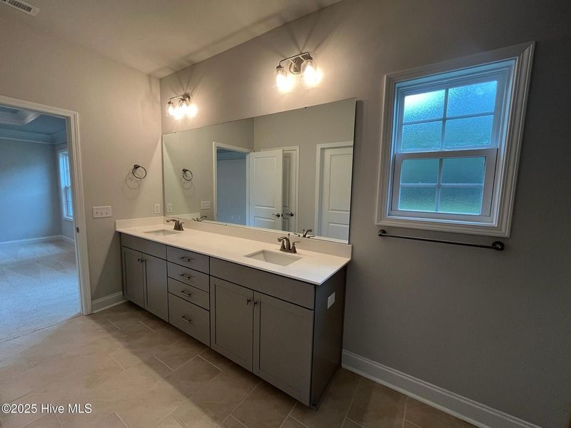 Furnished interior view inside a new home in Palmetto Creek, Bolivia (Image 12).