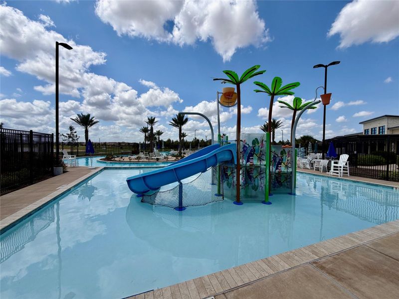 Community amenities in , Cypress (Image 35).