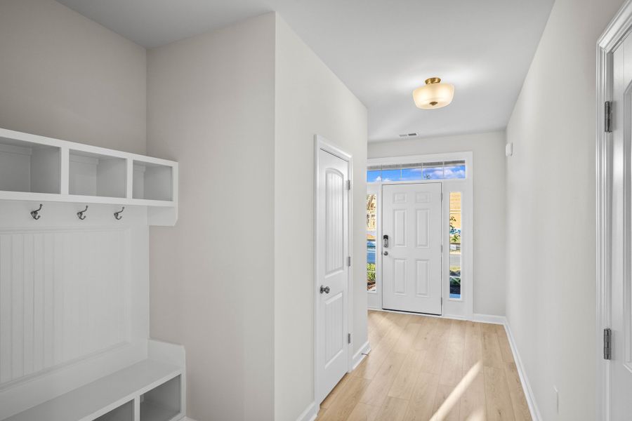 Spacious, unfurnished interior of a new home in Coastal Club of the Carolinas, Calabash (Image 17).