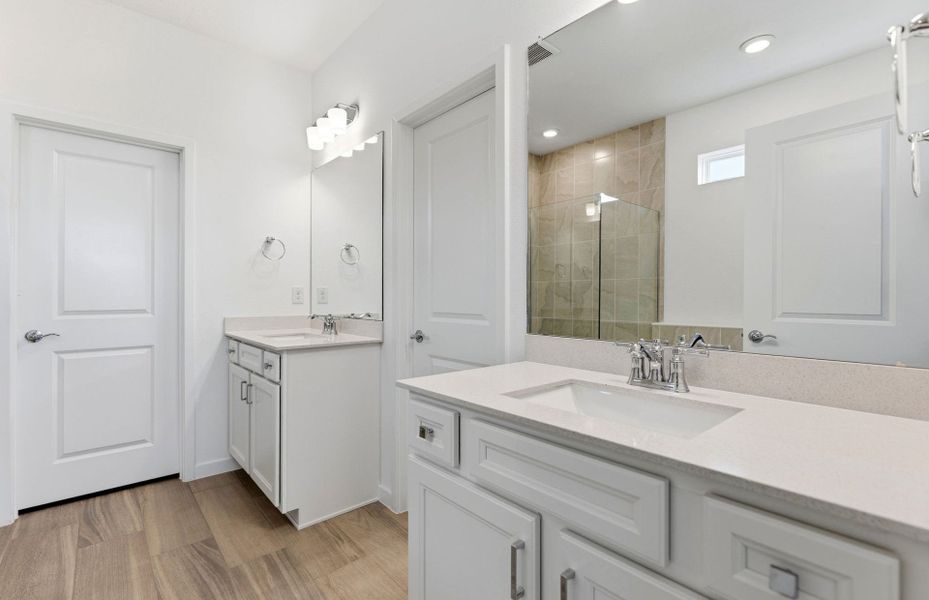 Furnished interior view inside a new home in Riverwood, Zephyrhills (Image 9).