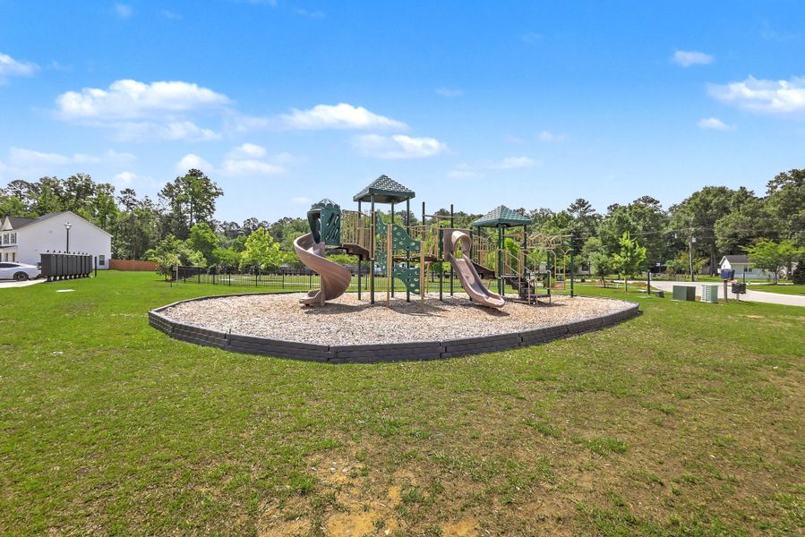 Community amenities in , Summerville (Image 34).
