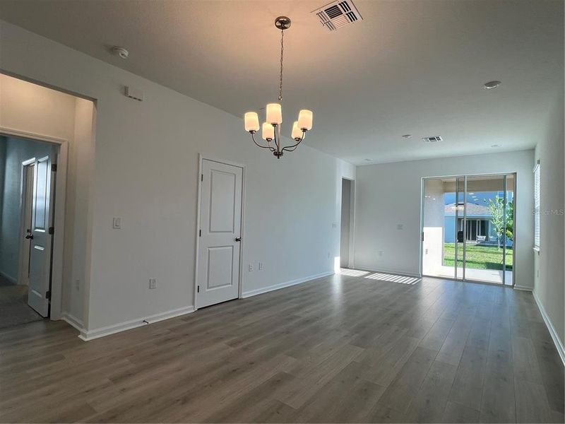 Spacious, unfurnished interior of a new home in Hills of Minneola, Minneola (Image 5).