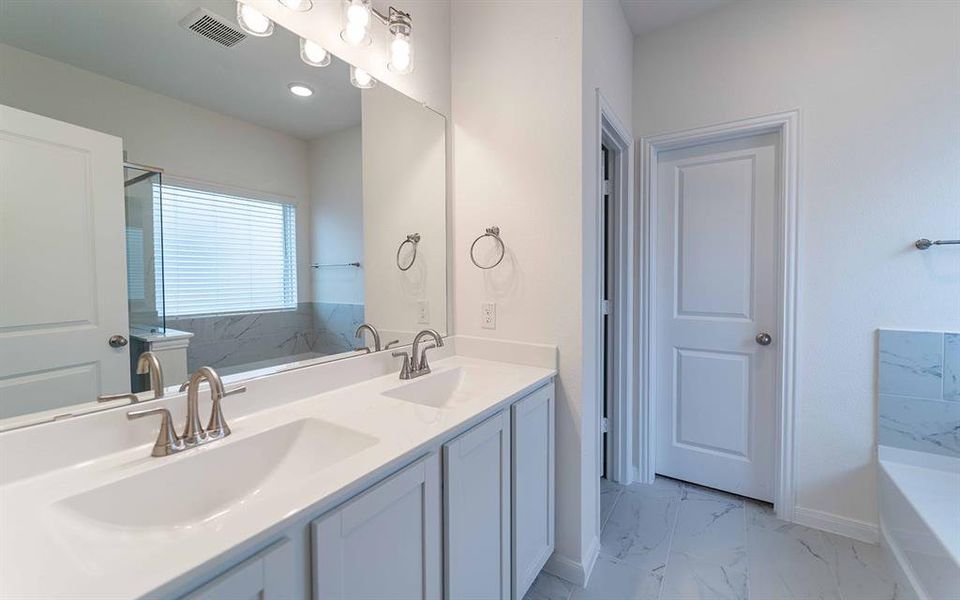 Furnished interior view inside a new home in Travis Ranch, Forney (Image 4). Furnished interior view inside a new home in Travis Ranch, Forney (Image 4).