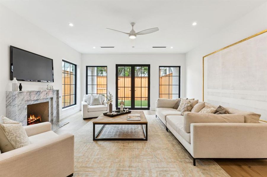 Furnished interior view inside a new home in , Dallas (Image 22).