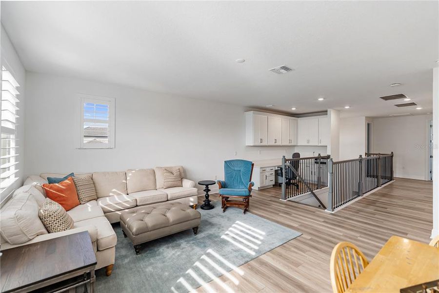 Furnished interior view inside a new home in Sweetwater at Lakewood Ranch, Bradenton (Image 47). Furnished interior view inside a new home in Sweetwater at Lakewood Ranch, Bradenton (Image 47).