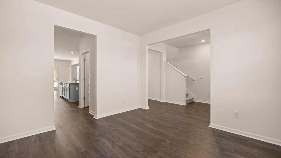 Spacious, unfurnished interior of a new home in Estates at Deer Hollow, Grovetown (Image 14).