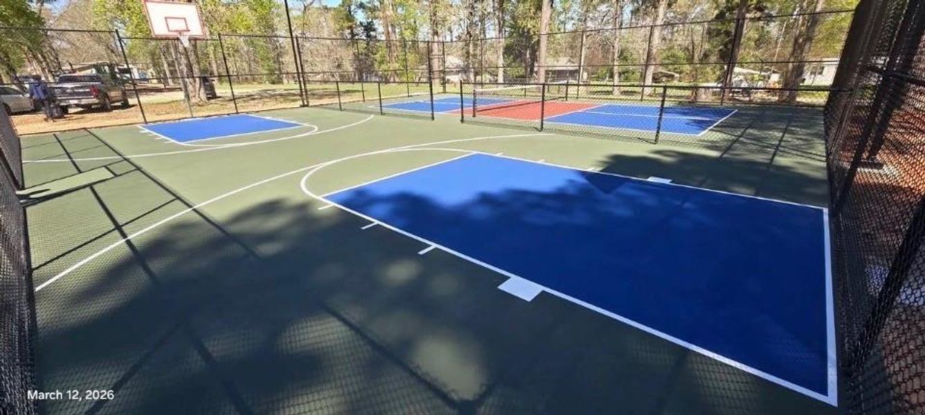Community amenities in , Conroe (Image 13). Community amenities in , Conroe (Image 13).