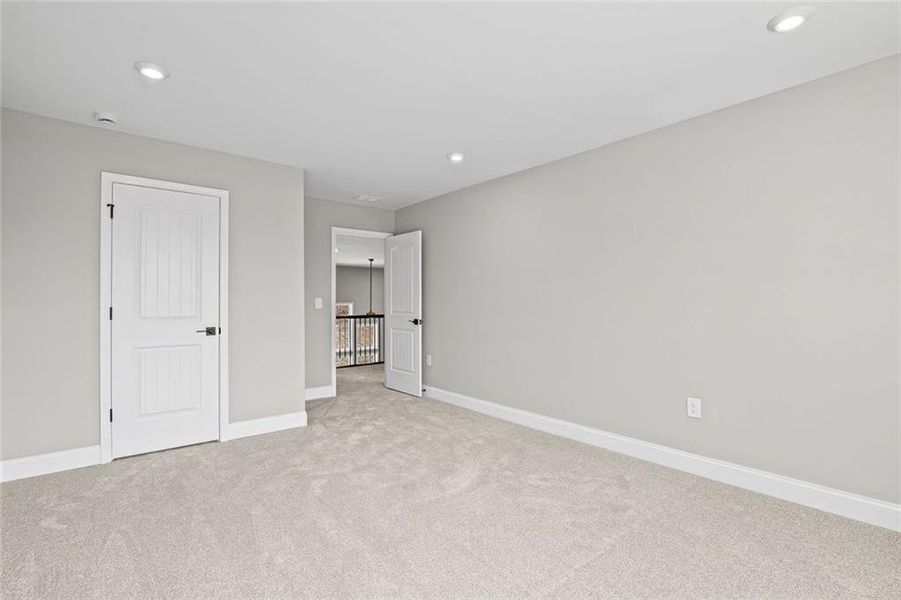 Spacious, unfurnished interior of a new home in Governor’s Preserve, Canton (Image 39). Spacious, unfurnished interior of a new home in Governor’s Preserve, Canton (Image 39).