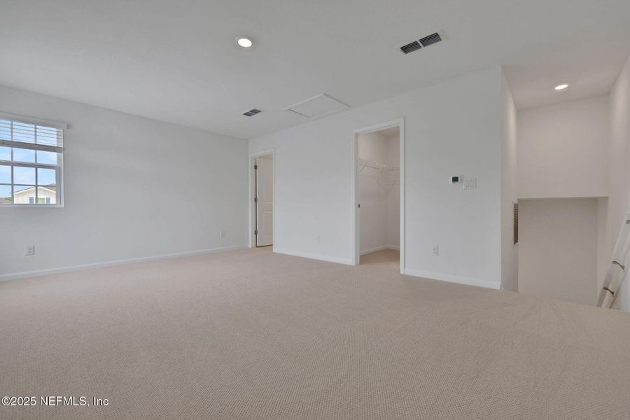 Spacious, unfurnished interior of a new home in Cordova Palms, St. Augustine (Image 35).