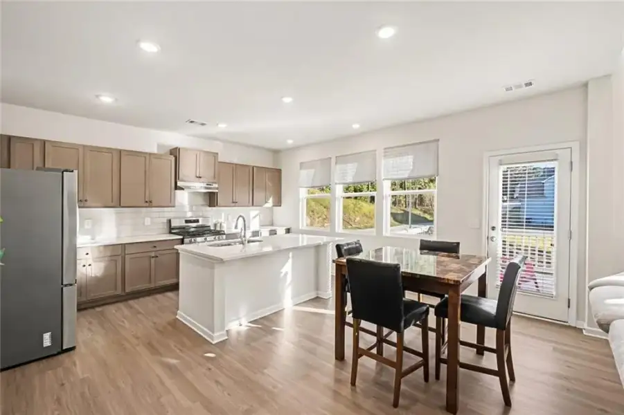 Furnished interior view inside a new home in , Dallas (Image 15).