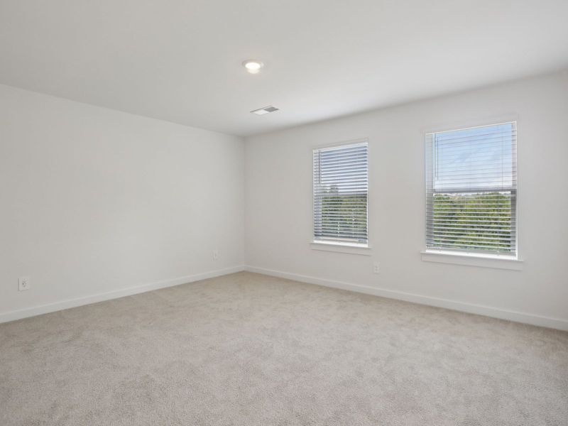 Spacious, unfurnished interior of a new home in Cedarcrest Townhomes, Fairview (Image 10).