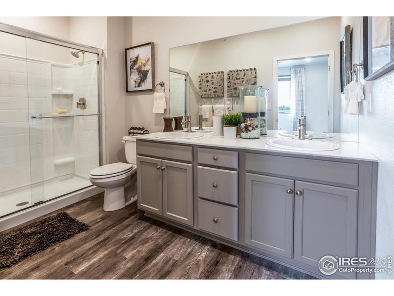 EXAMPLE PHOTO: MASTER BATH