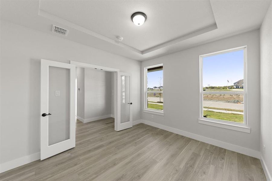 Spacious, unfurnished interior of a new home in Trails at Cottonwood Creek, Rowlett (Image 20).