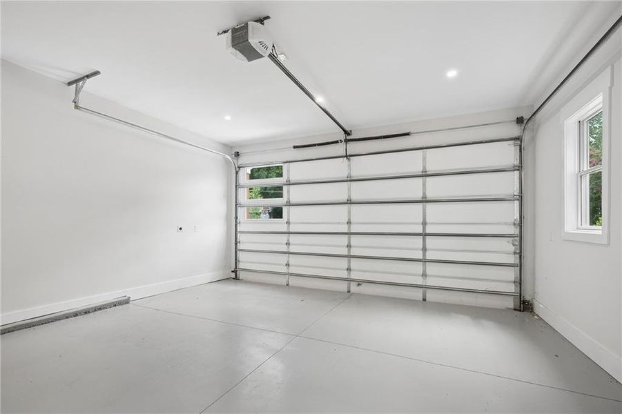 Spacious, unfurnished interior of a new home in , Atlanta (Image 62).