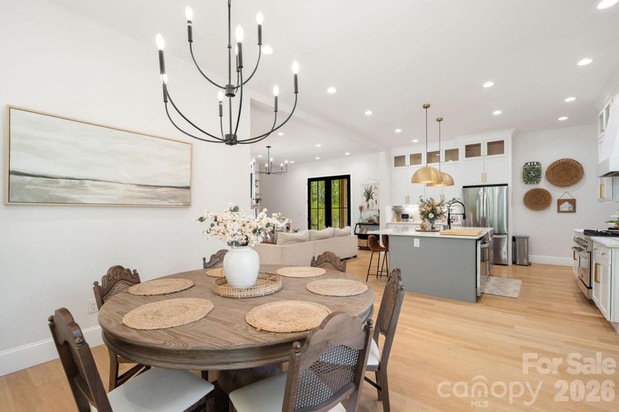 Furnished interior view inside a new home in , Rockwell (Image 39).